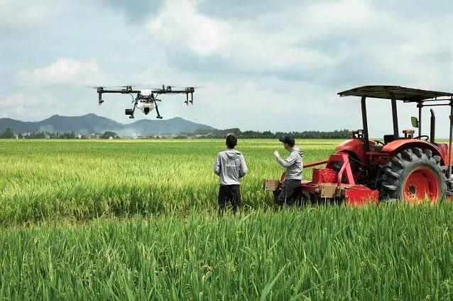 农业无人机技术在国内外的应用现状